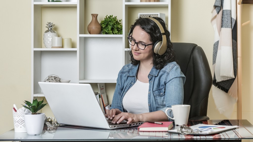 Empresarios y trabajadores enfrentaron la pandemia y se adaptan al teletrabajo: un estudio revela su&nbsp;resiliencia