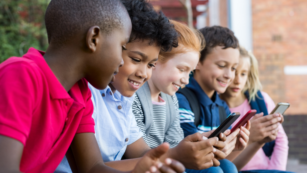 Estudio advierte sobre el uso excesivo de la tecnología en niños de primaria y sus efectos en la salud y el&nbsp;aprendizaje